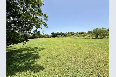 1629 Pecos Street, Lockhart, TX 78644 - Photo 17