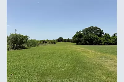 1629 Pecos Street, Lockhart, TX 78644 - Photo 9