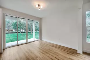 137 E Pauwela Ln, Bastrop, TX 78602 - Photo 15