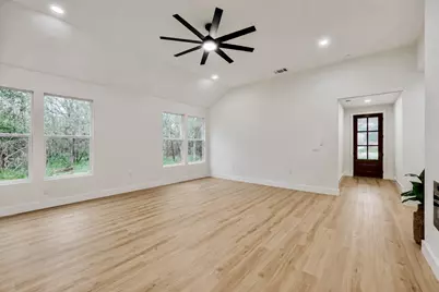 137 E Pauwela Lane, Bastrop, TX 78602 - Photo 9