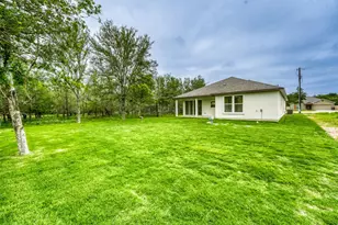 137 E Pauwela Ln, Bastrop, TX 78602 - Photo 37
