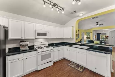 11407 Jim Thorpe Lane, Austin, TX 78748 - Photo 11