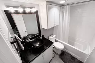 505 W 7th St, Austin, TX 78701 - Photo 13