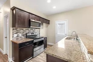 1628 Armstrong St, Luling, TX 78648 - Photo 9