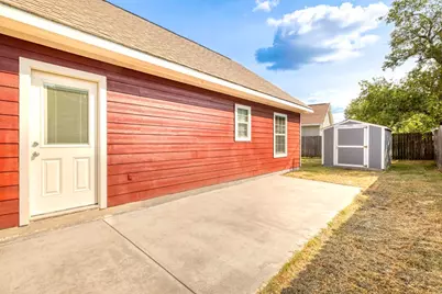 1628 Armstrong Street, Luling, TX 78648 - Photo 19