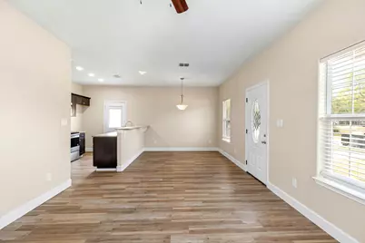 1628 Armstrong Street, Luling, TX 78648 - Photo 5