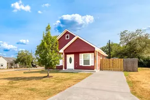 1628 Armstrong St, Luling, TX 78648 - Photo 3