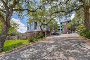 700 S 1st St, Austin, TX 78704 - Photo 15