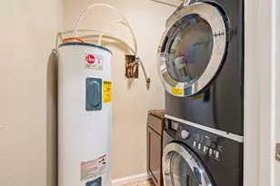 505 Bellevue Pl, Austin, TX 78705 - Photo 7