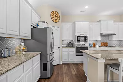 624 Muster Bend, Georgetown, TX 78626 - Photo 17