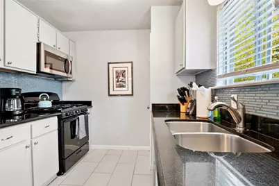 7203 Barnsdale Way, Austin, TX 78745 - Photo 9