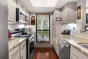 510 W 18th St, Austin, TX 78701 - Photo 17