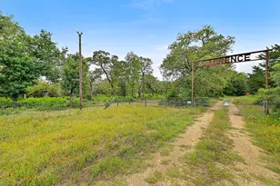 11791 Silver Springs Rd, Rockdale, TX 76567 - Photo 33