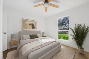 1005 Bowie St, Lockhart, TX 78644 - Photo 9