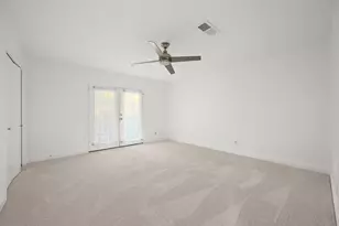 833 E 38th St, Austin, TX 78705 - Photo 19