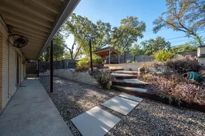 833 E 38th Street, Austin, TX 78705 - Photo 29