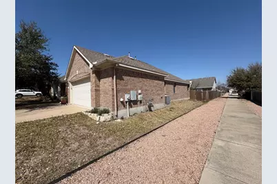 2316 Dovetail Street, Pflugerville, TX 78660 - Photo 3