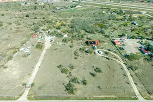 8548 Old Lockhart Rd, Buda, TX 78610 - Photo 17