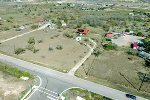 8548 Old Lockhart Rd, Buda, TX 78610 - Photo 15