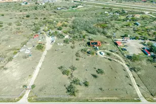 8548 Old Lockhart Rd, Buda, TX 78610 - Photo 17