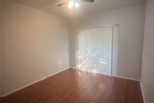 106 E 30th St, Austin, TX 78705 - Photo 9