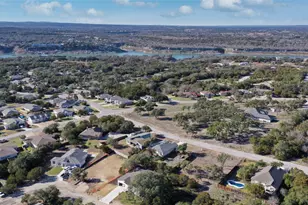 21513 Santa Carlo Ave, Lago Vista, TX 78645 - Photo 33