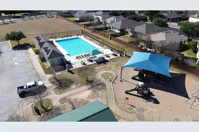 201 N Hunting Lodge Lane, Bastrop, TX 78602 - Photo 33