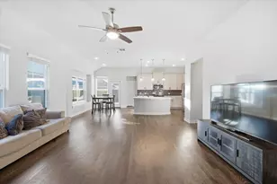 172 Biscayne Dr, Kyle, TX 78640 - Photo 5