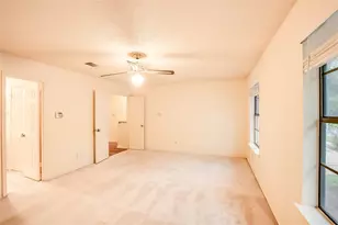 6914 Dallas Dr, Austin, TX 78729 - Photo 21