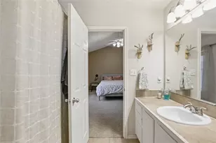4501 Whispering Valley Dr, Austin, TX 78727 - Photo 19