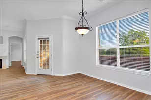 5813 York Bridge Cir, Austin, TX 78749 - Photo 9