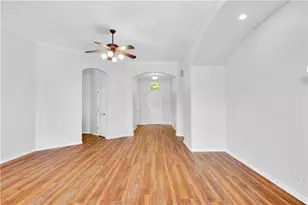 5813 York Bridge Cir, Austin, TX 78749 - Photo 13