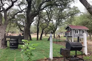285 Heitzler Ln, Driftwood, TX 78619 - Photo 7