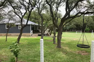 285 Heitzler Ln, Driftwood, TX 78619 - Photo 3