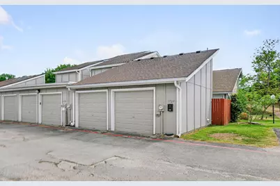 1727 Timber Ridge Drive, Austin, TX 78741 - Photo 35