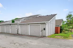 1727 Timber Ridge Dr, Austin, TX 78741 - Photo 35