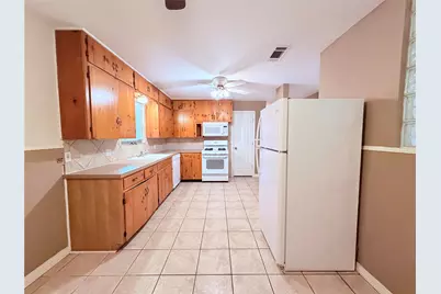 5915 Sunshine Drive, Austin, TX 78757 - Photo 7