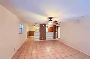 5915 Sunshine Dr, Austin, TX 78757 - Photo 5