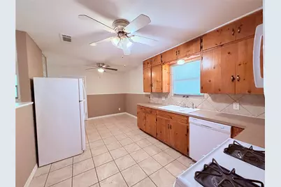 5915 Sunshine Drive, Austin, TX 78757 - Photo 9