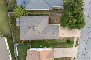 503 Blanco Woods Blvd, Elgin, TX 78621 - Photo 17