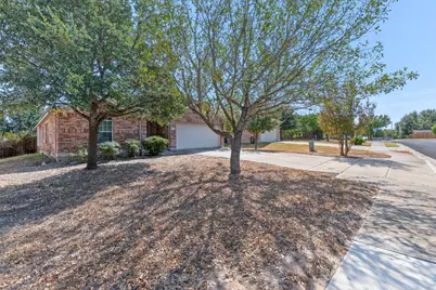 208 Pecanwood S, Kyle, TX 78640 - Photo 3