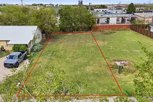 307 W Lane Ave, Manor, TX 78653 - Photo 1