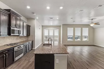 15311 Saratoga Springs, San Antonio, TX 78245 - Photo 7