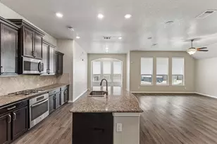 15311 Saratoga Spgs, San Antonio, TX 78245 - Photo 7