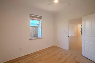 1914 Pasadena Dr, Austin, TX 78757 - Photo 13