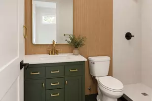 908 E 13th St, Austin, TX 78702 - Photo 5