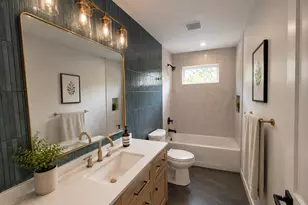 908 E 13th St, Austin, TX 78702 - Photo 7