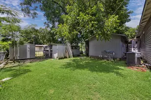 2009 Fort View Rd, Austin, TX 78704 - Photo 33