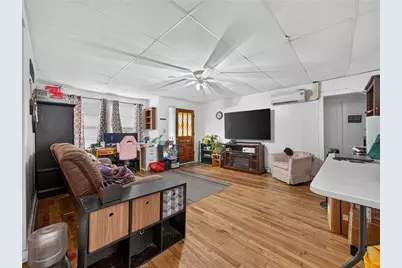 203 Hudgins Street, Smithville, TX 78957 - Photo 5