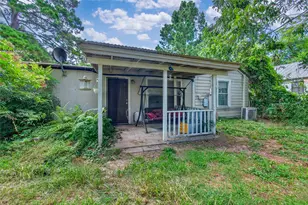 203 Hudgins St, Smithville, TX 78957 - Photo 23